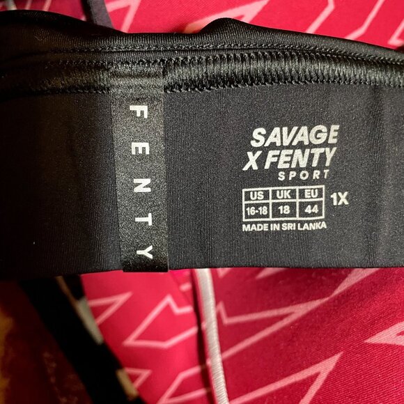 Savage x Fenty Black Graphic Crossback Band-It Low-Impact Sports Bra Size 2X - Picture 5 of 6